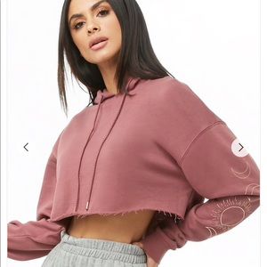 Cropped shirt with hoodie